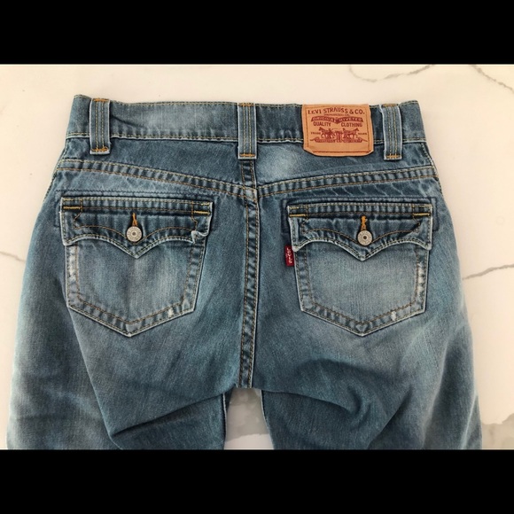 Levi’s Low Rise Boot Cut - Picture 2 of 3